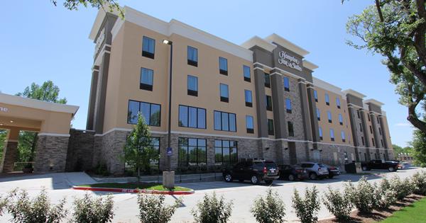Hampton Inn & Suites Dallas Market Center